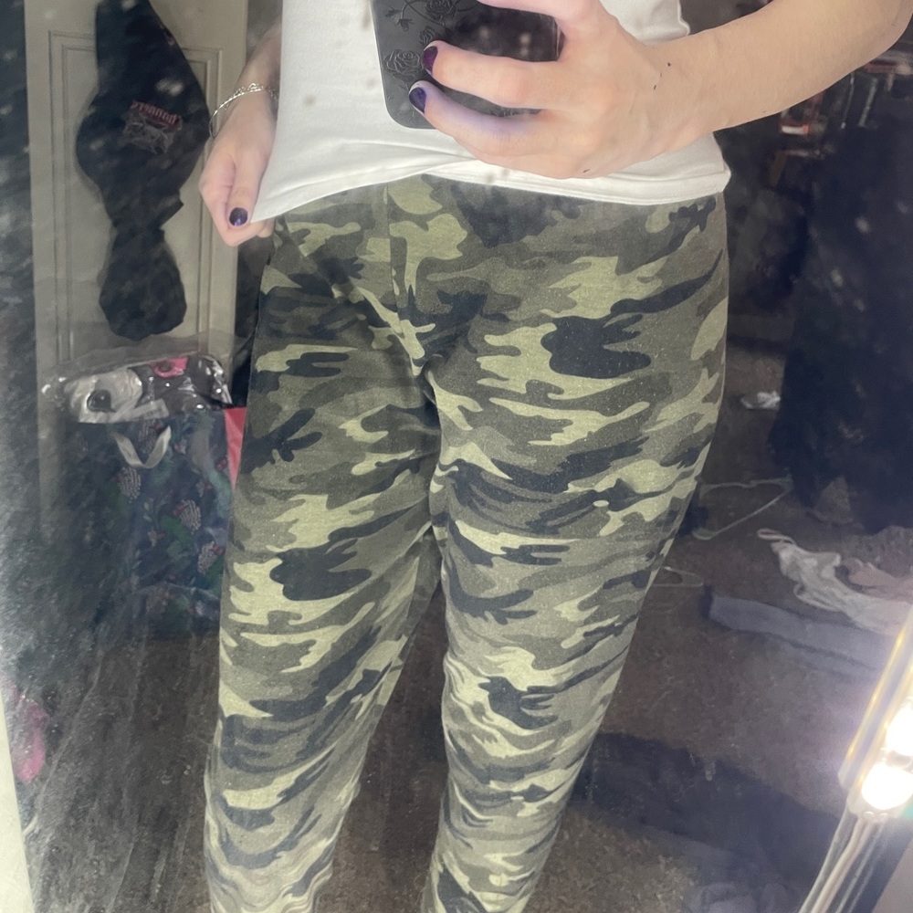 Great and khaki Camo leggings